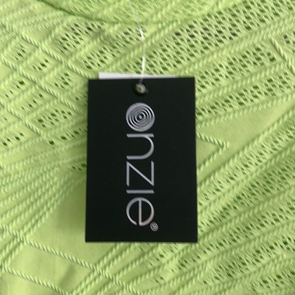 Onzie crop top size S/M - lime green - Picture 7 of 14